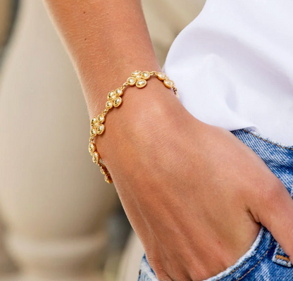 Berry Clover Linear Gold Bracelet
