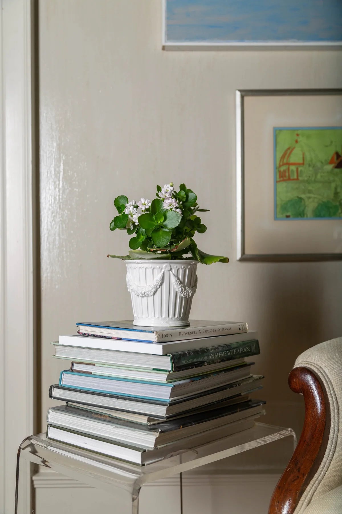 Cachepot Lg Cream Garland Decor
