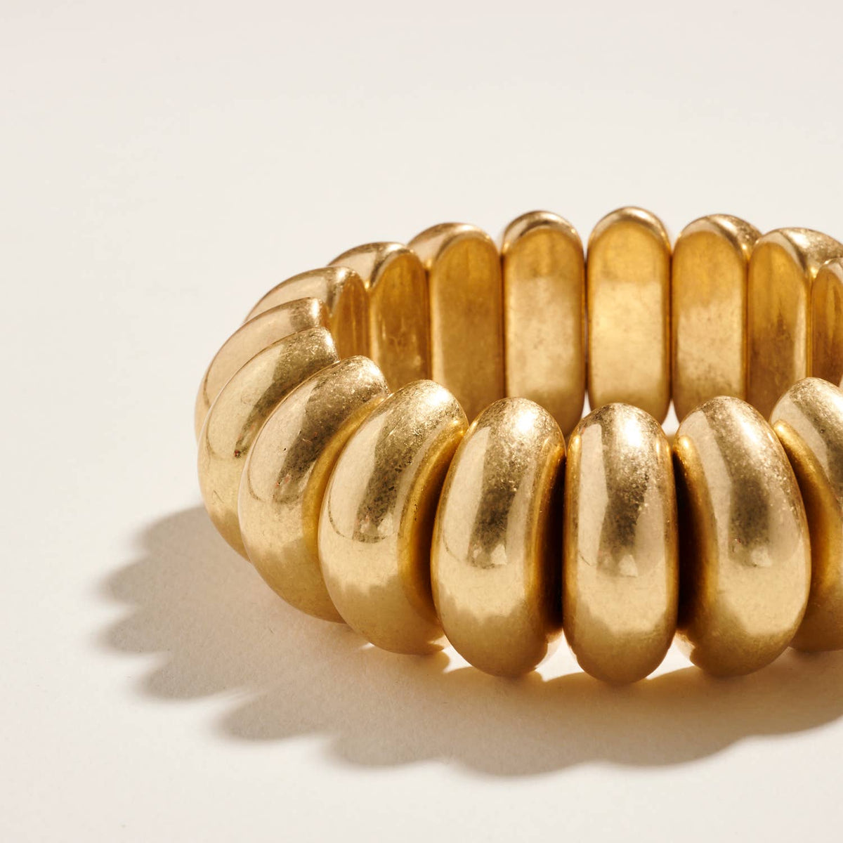 Round Shaped Vintage Metal Stretch Bracelet